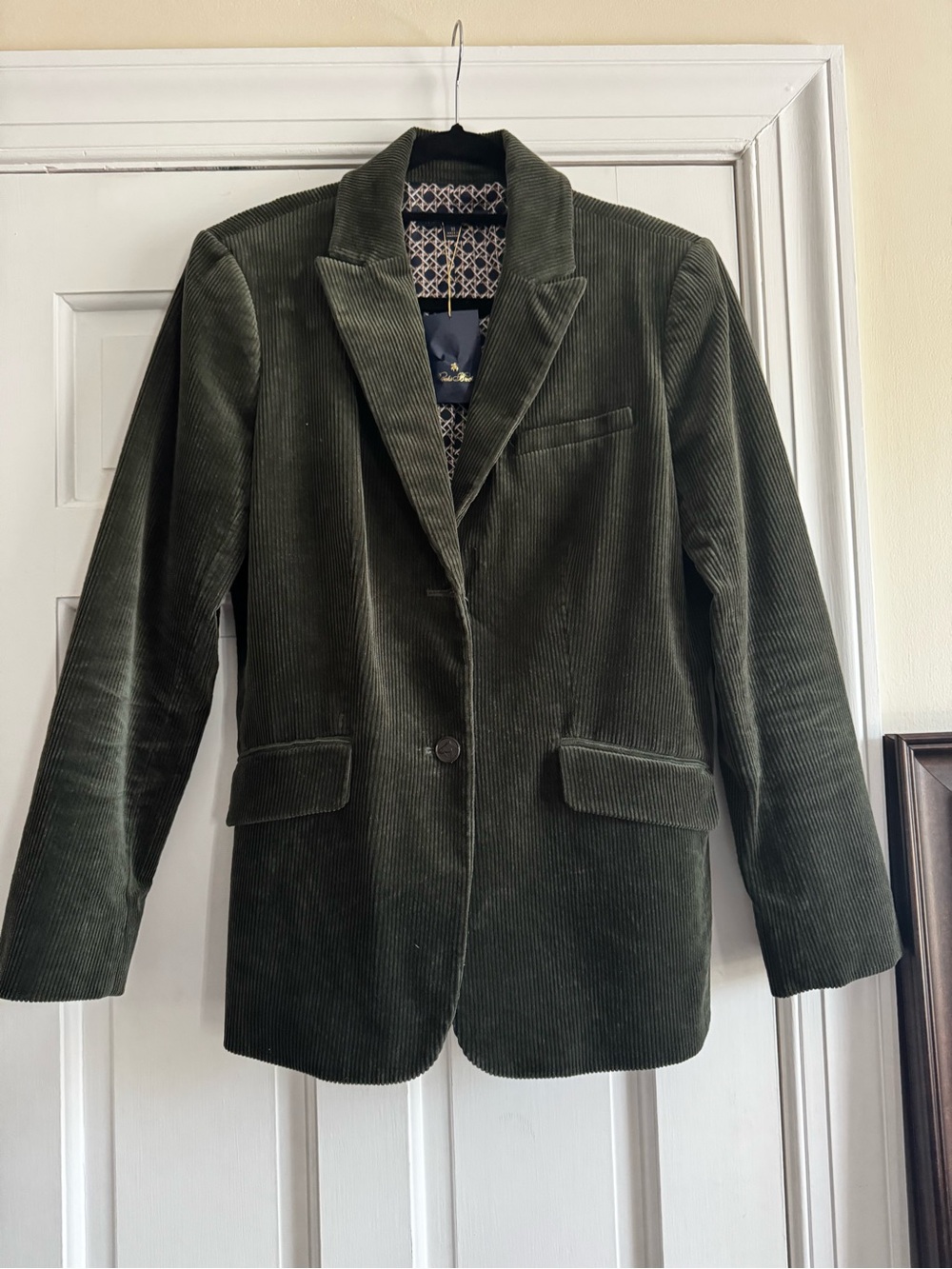 Brooks Brothers Women’s Olive Green Corduroy Blazer with Elbow Patches - Picture 2 of 4